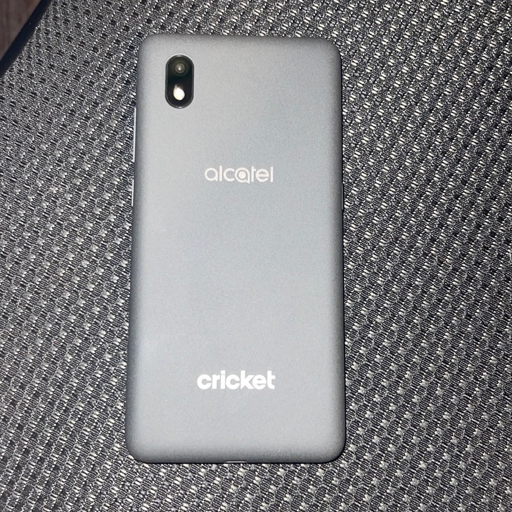 Cricket phone